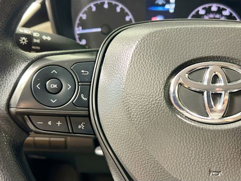 Used 2025 Toyota Corolla LE FWD image 18