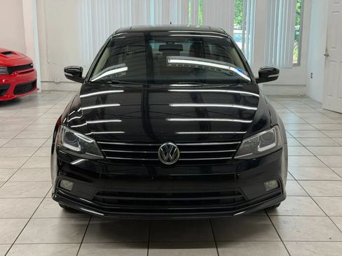 Used 2016 Volkswagen Jetta SEL w/ Lighting Package FWD image 2