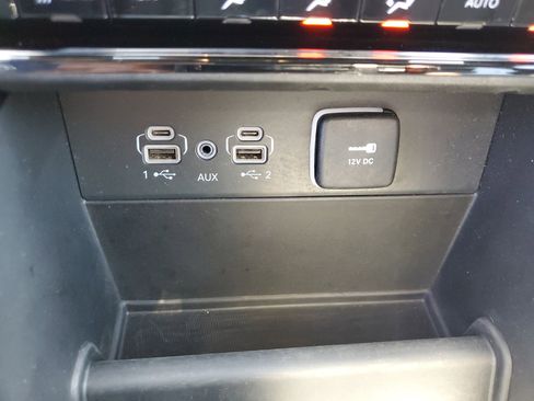 Used 2024 Jeep Grand Cherokee Limited AWD/4WD image 21