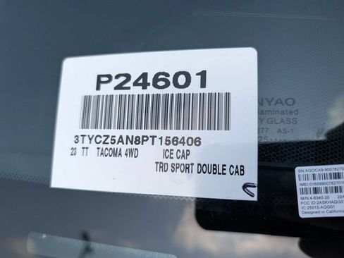 Used 2023 Toyota Tacoma TRD Sport AWD/4WD image 32