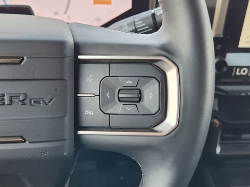 New 2025 GMC Hummer EV 2X image 32