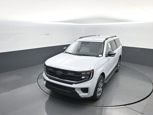 New 2026 Ford Expedition Active image 24