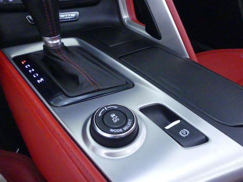 Used 2018 Chevrolet Corvette Stingray Coupe image 18