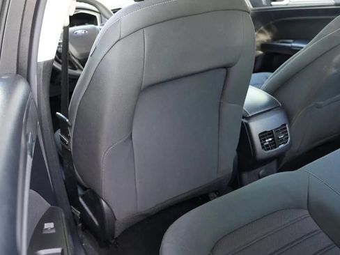 Used 2020 Ford Fusion SE FWD image 7