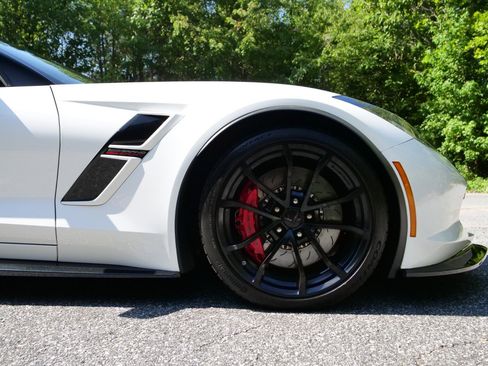 Used 2019 Chevrolet Corvette Grand Sport RWD image 35