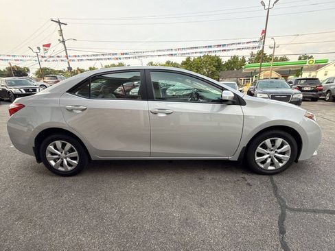 Used 2014 Toyota Corolla LE FWD image 4