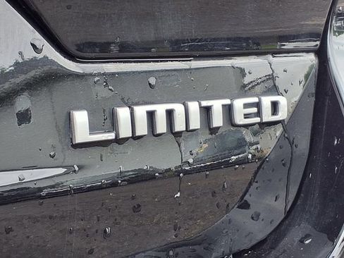 Used 2024 Jeep Grand Cherokee Limited AWD/4WD image 29