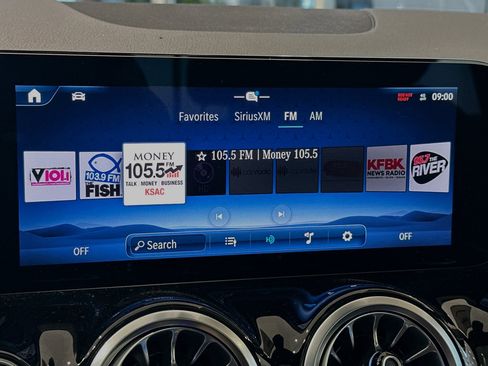 New 2025 Mercedes-Benz GLA 35 AMG 4MATIC image 18