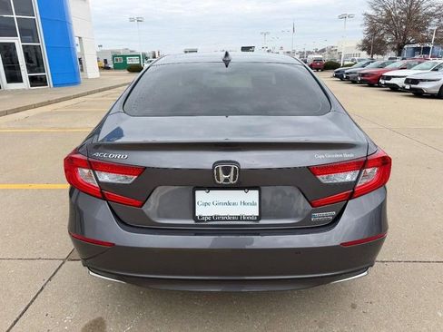 Certified 2018 Honda Accord Touring image 3