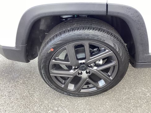 New 2026 Jeep Compass Limited image 28