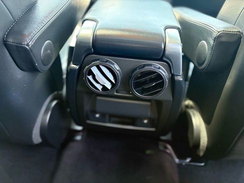 Used 2015 Land Rover LR4 HSE LUX image 30