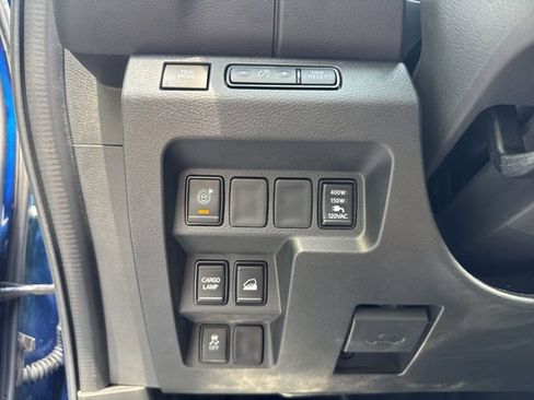 Used 2025 Nissan Frontier SL AWD/4WD image 26