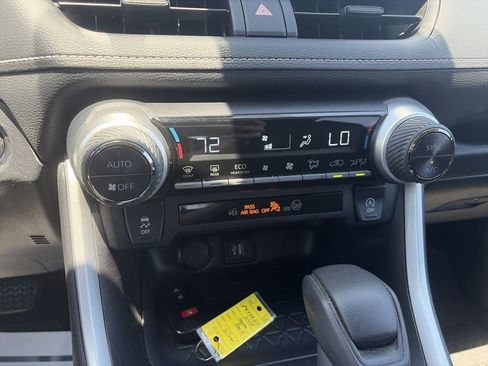 Used 2024 Toyota RAV4 XLE AWD/4WD image 18