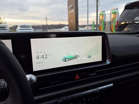 New 2025 Hyundai Ioniq 6 SEL image 11