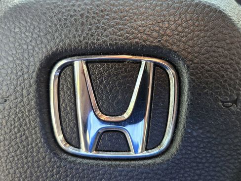 Certified 2025 Honda Pilot Black Edition image 25