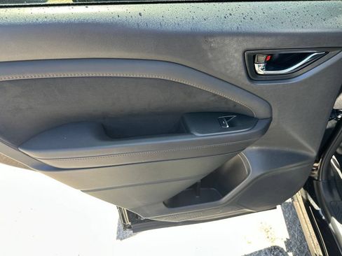 Certified 2025 Subaru Forester Touring w/ Protection Package AWD/4WD image 19
