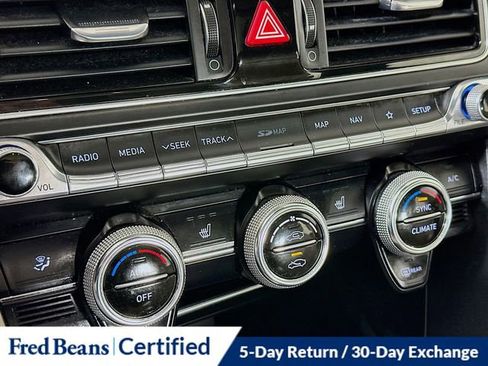 Used 2020 Genesis G70 2.0T w/ Elite Package image 18