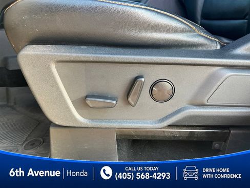 Used 2023 Ford Bronco Badlands w/ Sasquatch Package AWD/4WD image 28