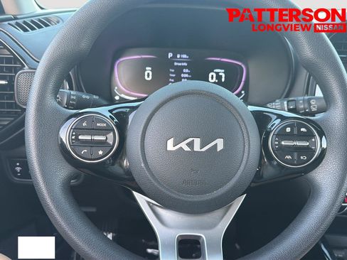 Used 2023 Kia Soul S FWD image 16