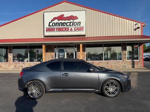 Used 2013 Scion tC FWD image 3