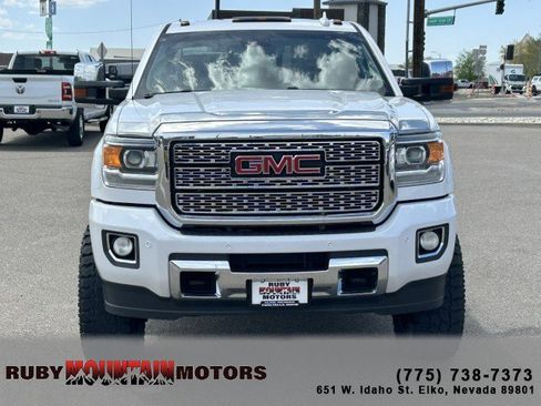 Used 2018 GMC Sierra 2500 Denali AWD/4WD image 2