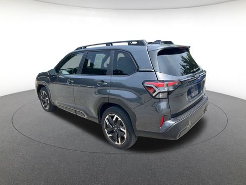 Used 2025 Subaru Forester Limited AWD/4WD image 5