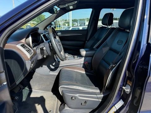 Used 2014 Jeep Grand Cherokee Overland w/ Advanced Technology Group AWD/4WD image 19