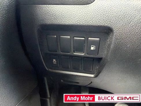 Used 2011 Nissan Murano S FWD image 29