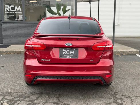 Used 2015 Ford Focus SE FWD image 6