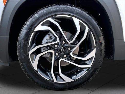 Used 2025 Chevrolet TrailBlazer RS w/ Convenience Package FWD image 11