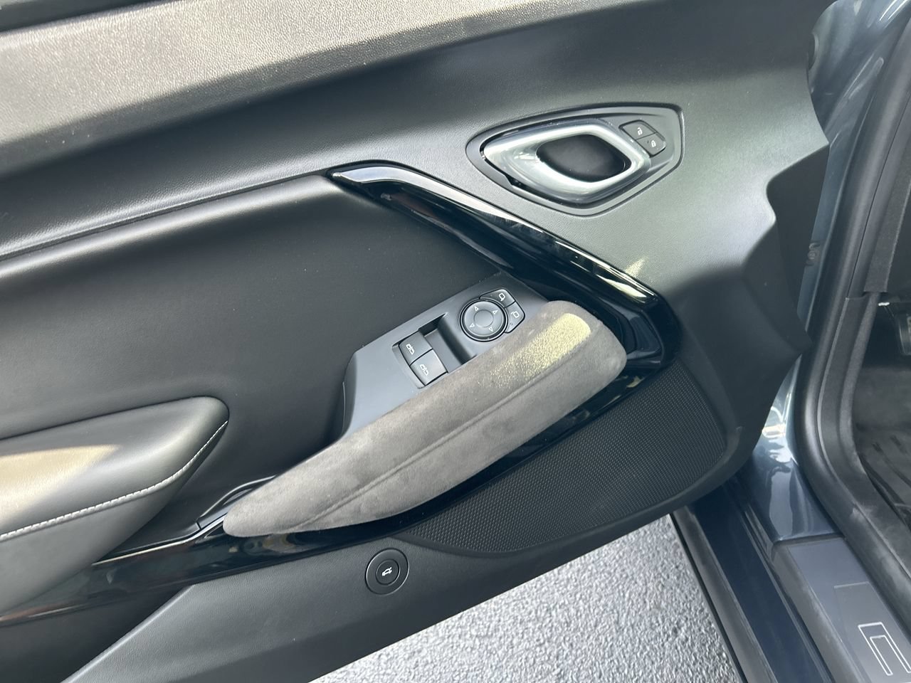 Used 2019 Chevrolet Camaro SS RWD image 19