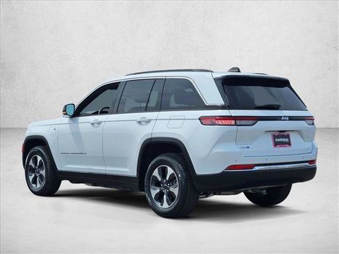 Used 2024 Jeep Grand Cherokee Limited 4xe AWD/4WD image 8