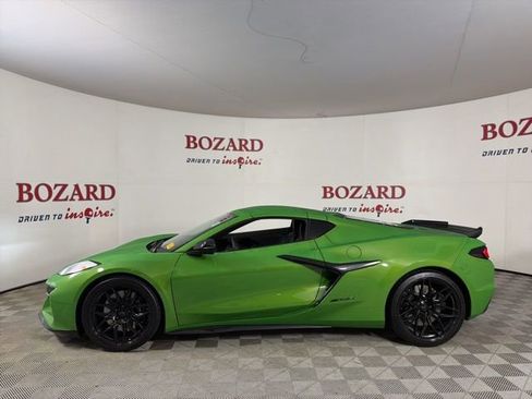 Used 2026 Chevrolet Corvette Z06 w/ Stealth Interior Trim Package RWD image 5