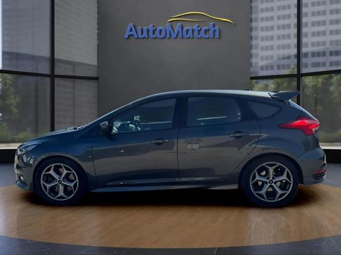 Used 2017 Ford Focus ST FWD image 7