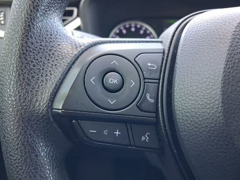 Used 2022 Toyota RAV4 LE FWD image 26