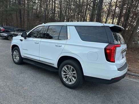 Used 2022 GMC Yukon SLT image 4