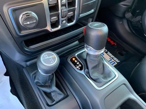 Used 2023 Jeep Gladiator Sport AWD/4WD image 48