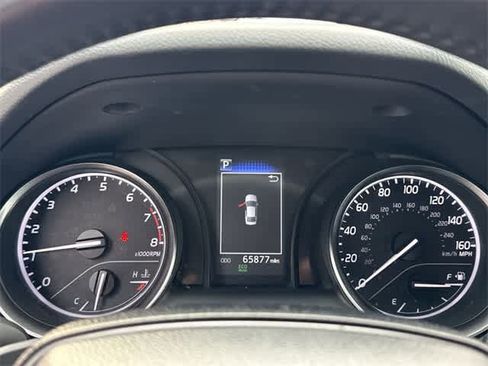 Used 2024 Toyota Camry SE image 6