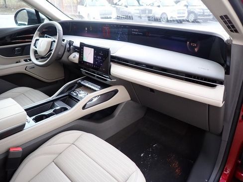 New 2025 Lincoln Nautilus Reserve w/ Jet Appearance Package image 12