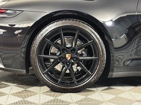 Used 2025 Porsche 911 Carrera image 39