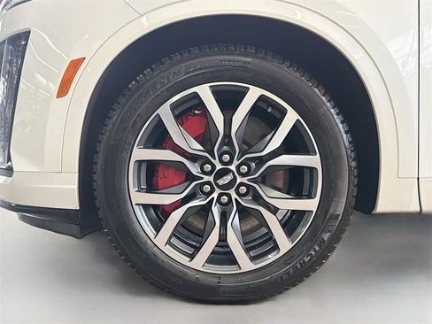 Used 2022 Cadillac XT6 Sport image 32