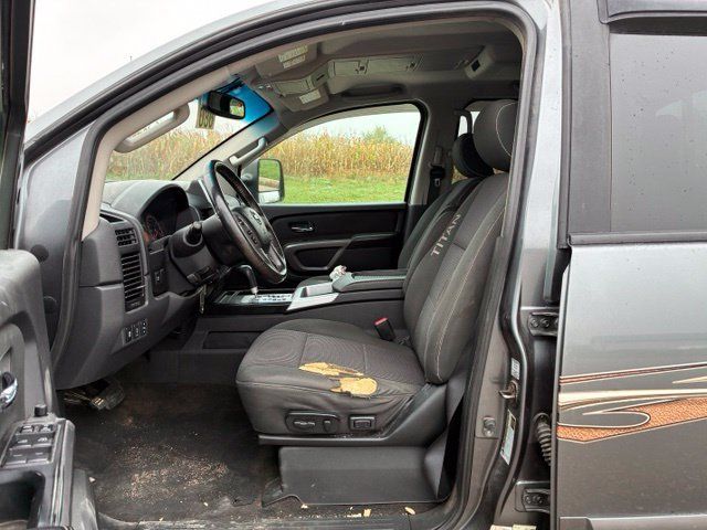 Used 2015 Nissan Titan PRO-4X AWD/4WD image 9