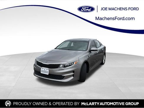 Used 2018 Kia Optima LX w/ 17" Alloy Wheels Package FWD image 1