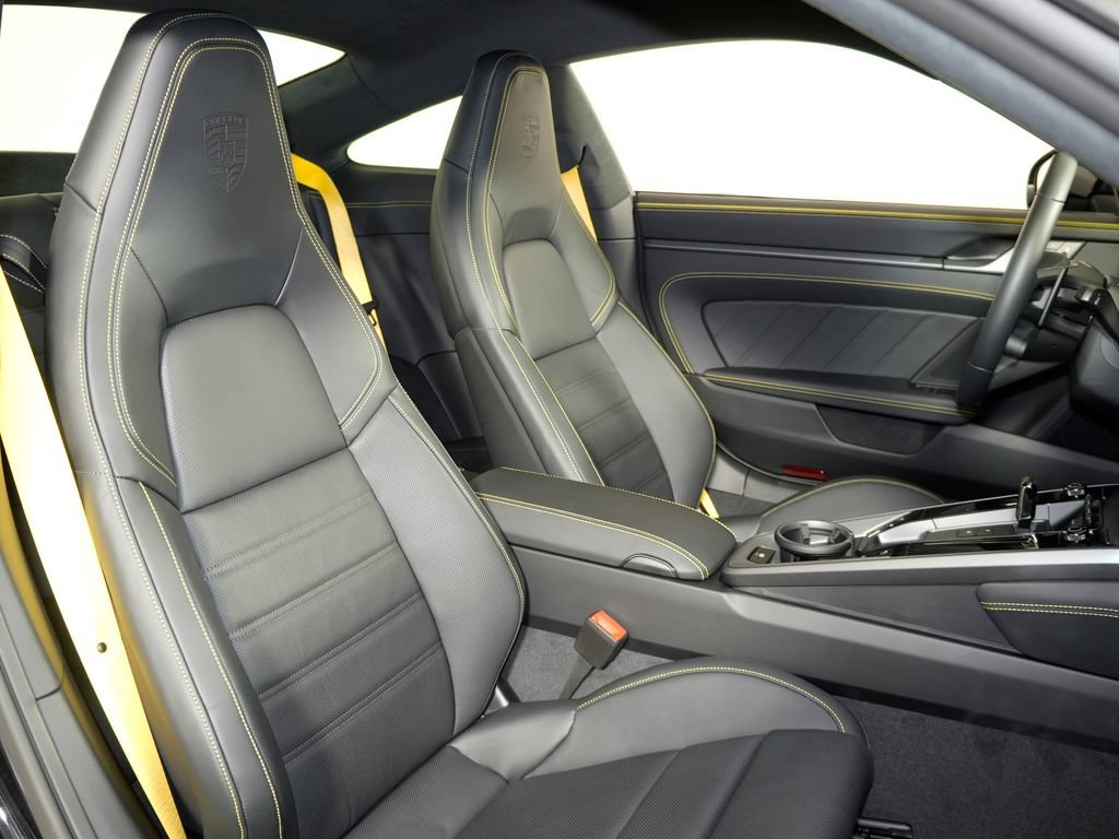 Used 2026 Porsche 911 Carrera RWD image 36