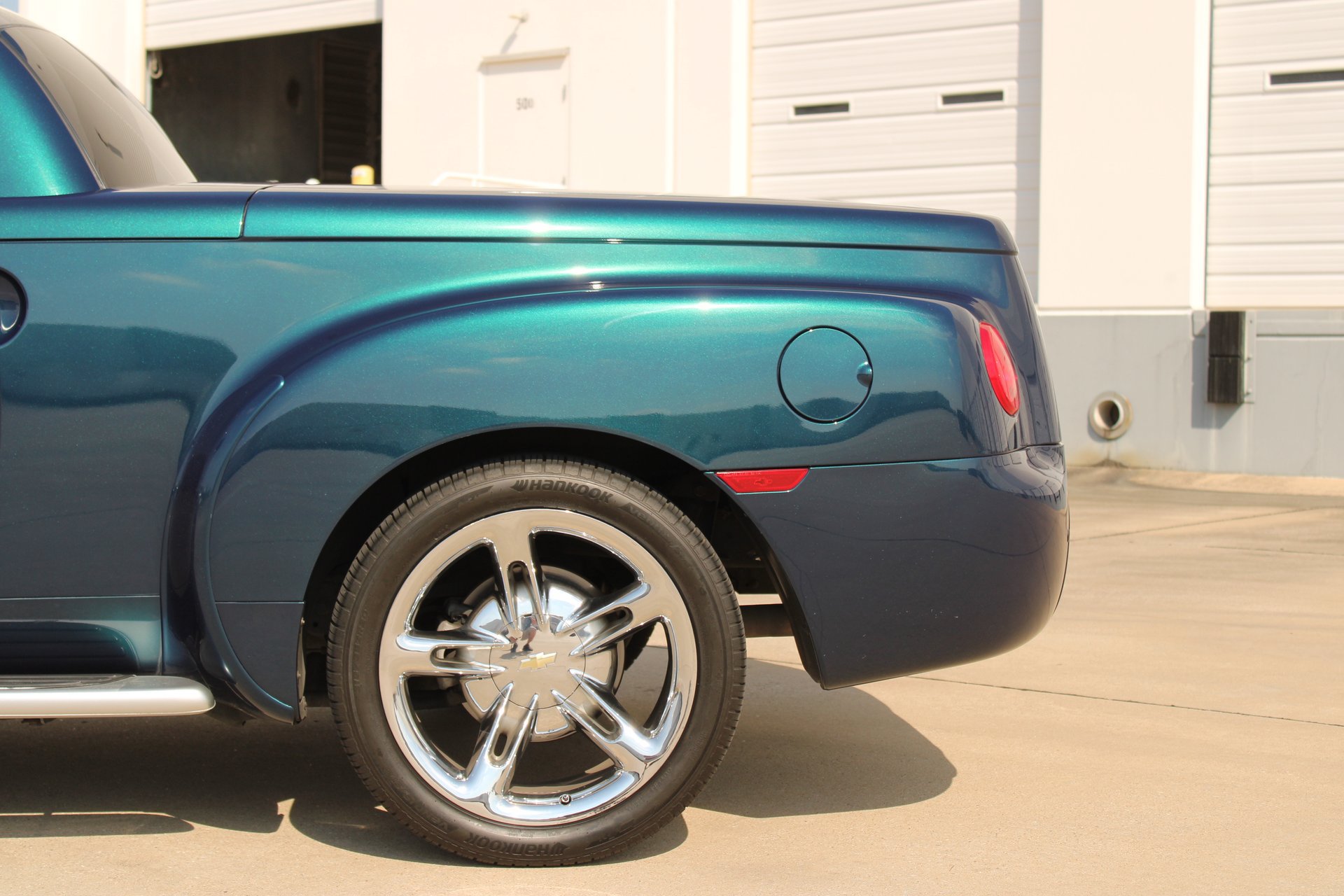 Used 2005 Chevrolet SSR w/ Preferred Equipment Group RWD image 29