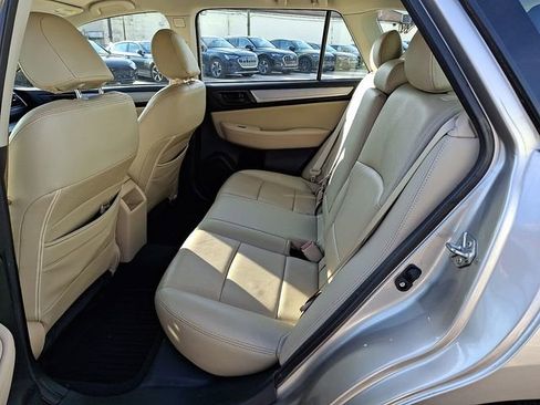 Used 2018 Subaru Outback 2.5i AWD/4WD image 11