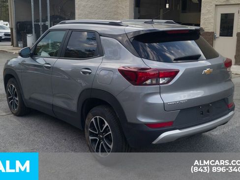 Used 2025 Chevrolet TrailBlazer LT image 9