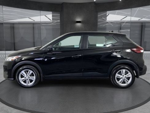 Used 2025 Nissan Kicks Play S FWD image 8