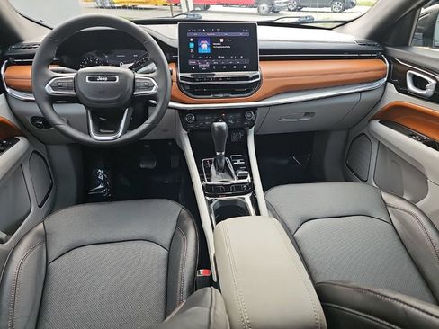 Certified 2023 Jeep Compass Limited AWD/4WD image 19