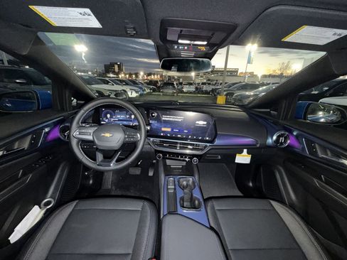 New 2026 Chevrolet Equinox EV LT image 23